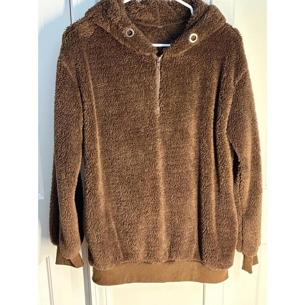 079) Brown Fuzzy Jacket New but missing hood string size Medium